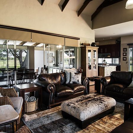 Buffalo Thorn Tree Lodge Swartruggens Dış mekan fotoğraf