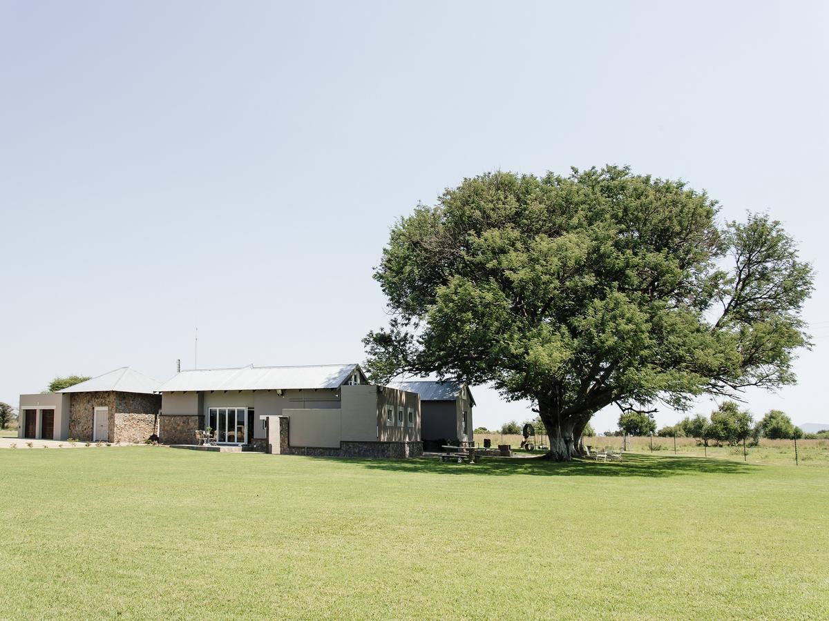 Buffalo Thorn Tree Lodge Swartruggens Dış mekan fotoğraf